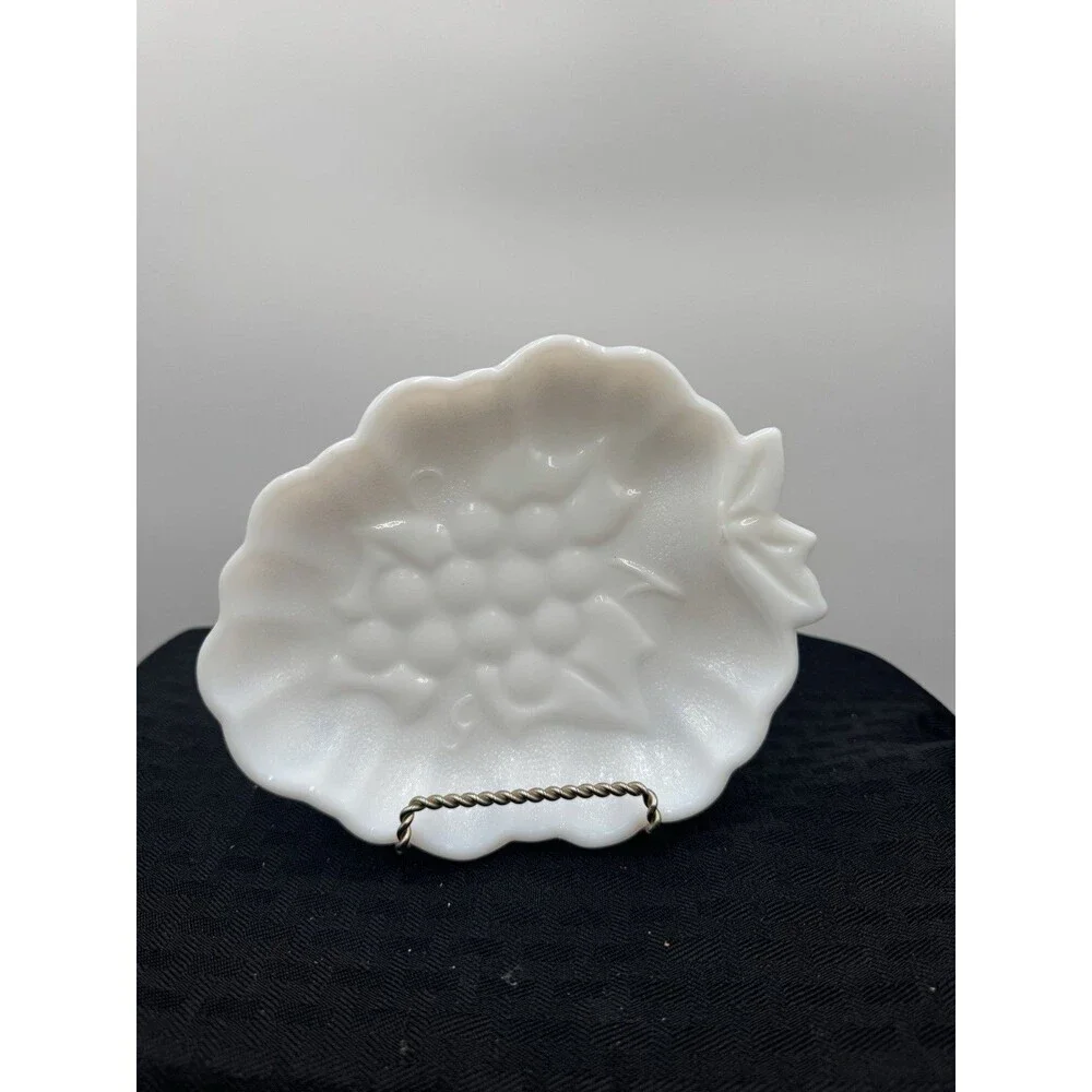 VINTAGE Hazel Atlas White Milk Glass Strawberry Dish Plate w/ Grape Pattern